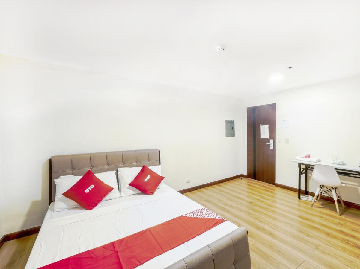 Vaccinated Staff - Oyo 837 Kysabel Hotel Paco Екстериор снимка