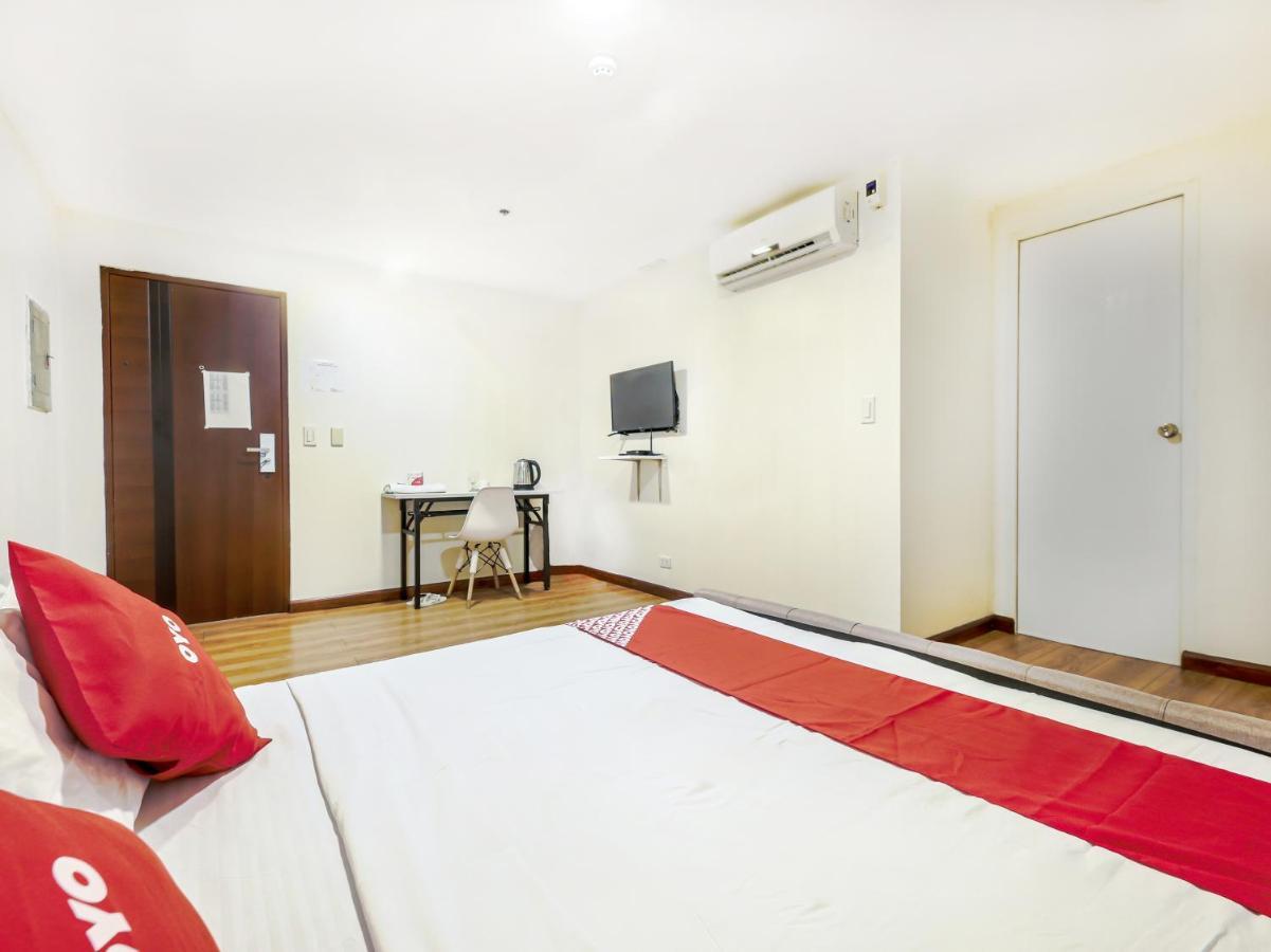 Vaccinated Staff - Oyo 837 Kysabel Hotel Paco Екстериор снимка