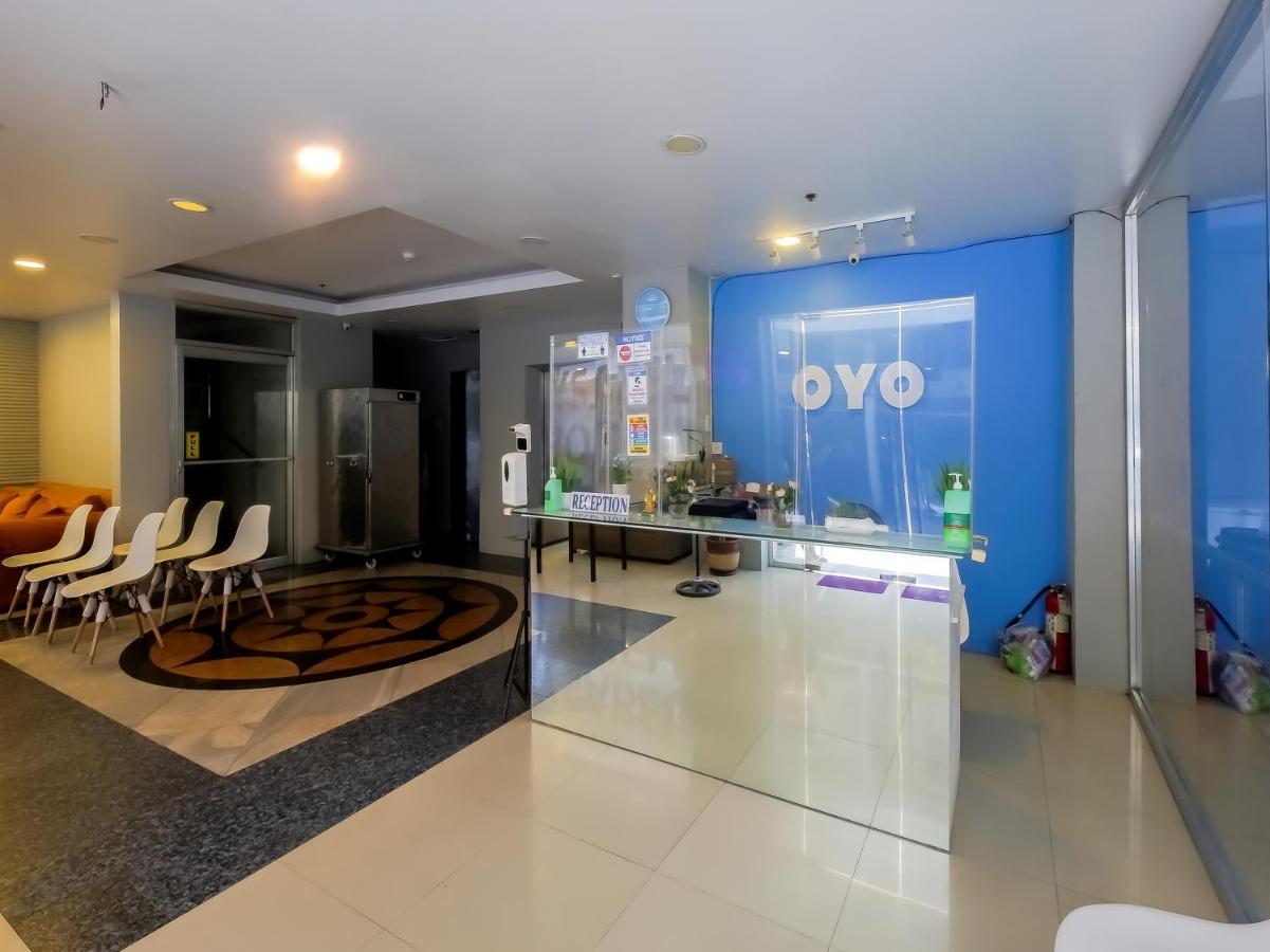 Vaccinated Staff - Oyo 837 Kysabel Hotel Paco Екстериор снимка
